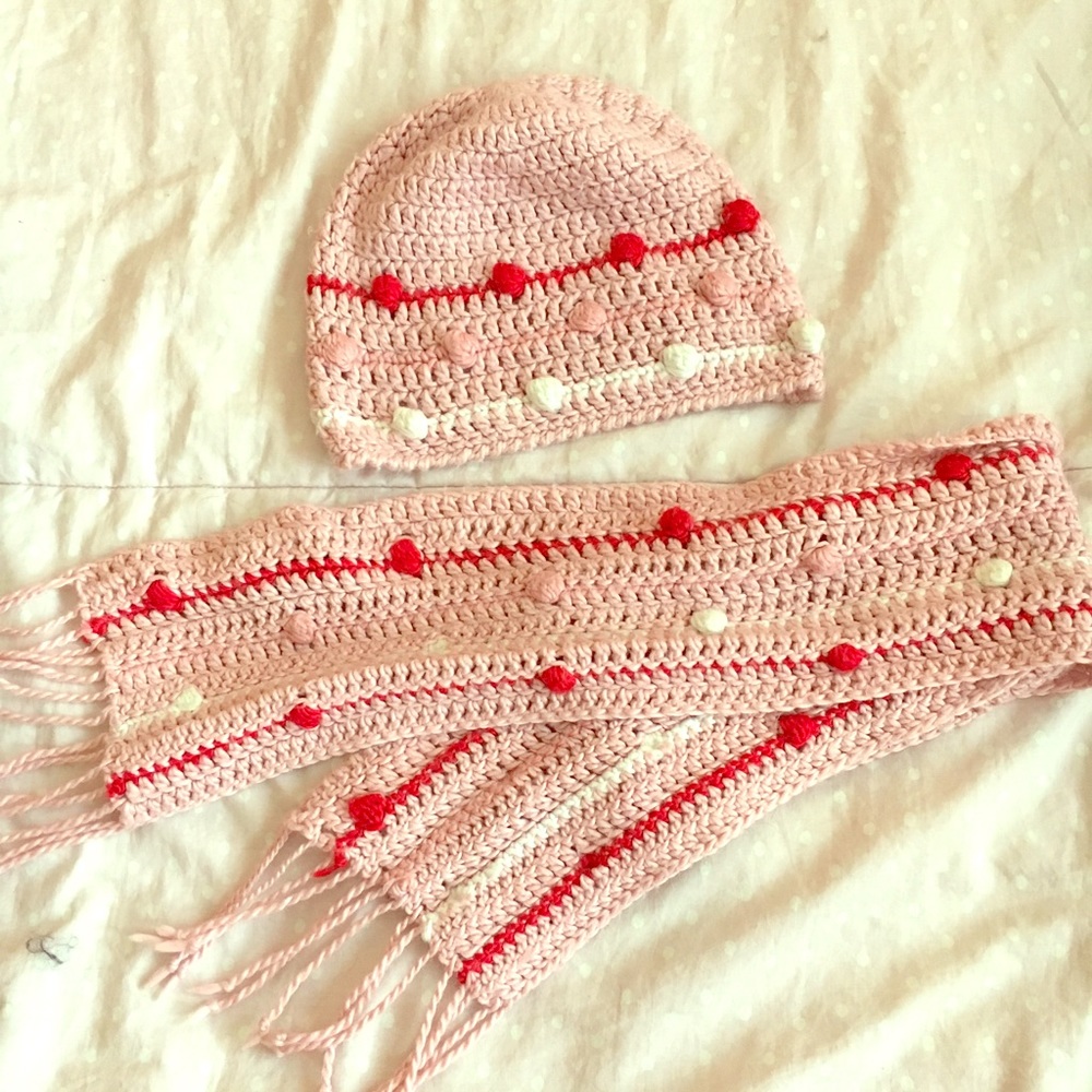 Scarf and hat set NY & Co.